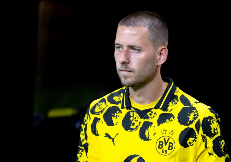 开云注册入口-德天空：曼联和马竞有意多特后卫安东，已询问相关情况