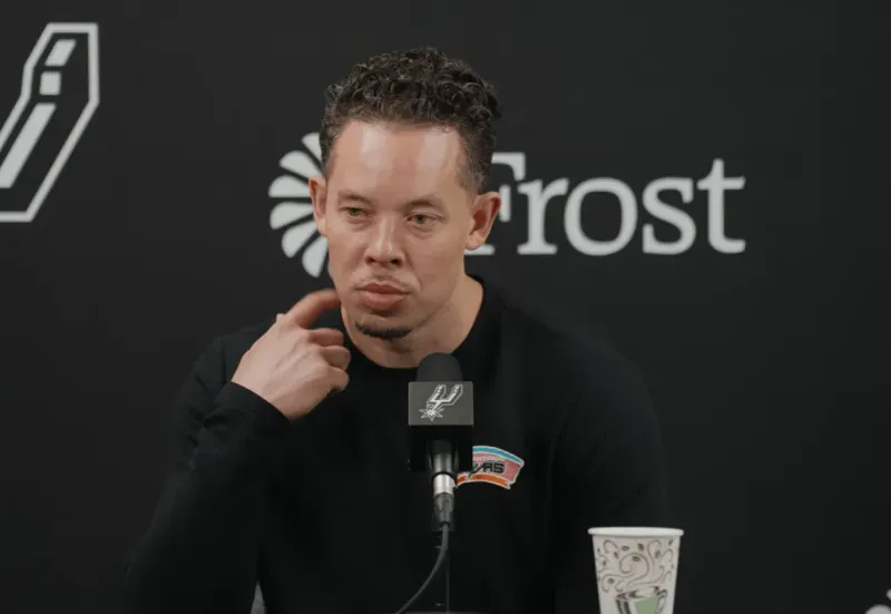 开云官网-如何平衡伤病和出场时间？米奇：我们不会让任何人打40分钟